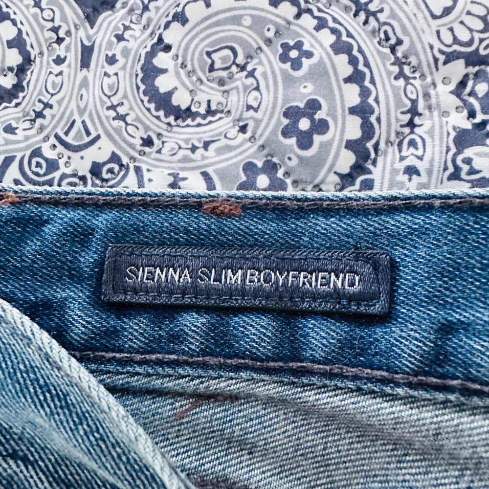 Lucky Brand Embroidered Distressed Boyfriend Jeans in size 8 - Picture 7 of 8